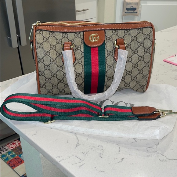 Crossbody purse